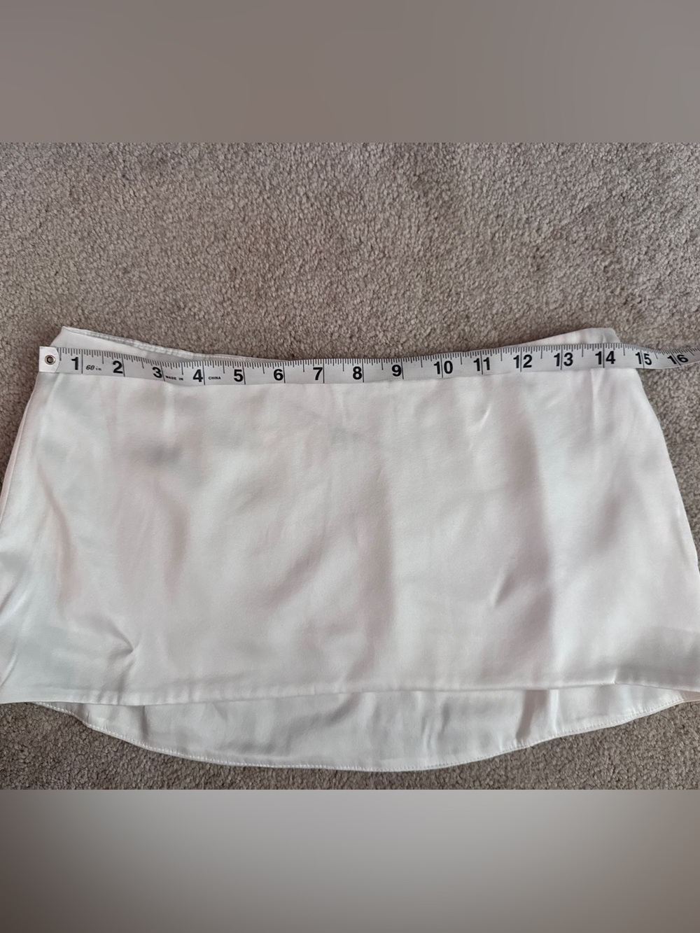 🔥🔥 SALE!!🔥🔥 Skims Silk Bridal Mini Skirt in Marble White - Picture 11 of 12